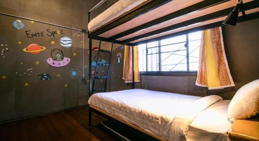 Oyo 505 Ente Space Hostel Бангкок Экстерьер фото