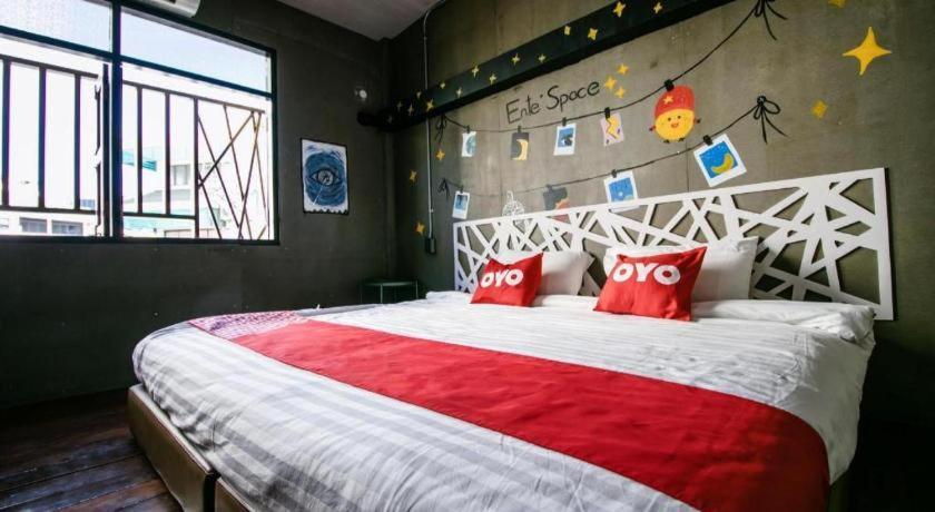 Oyo 505 Ente Space Hostel Бангкок Экстерьер фото