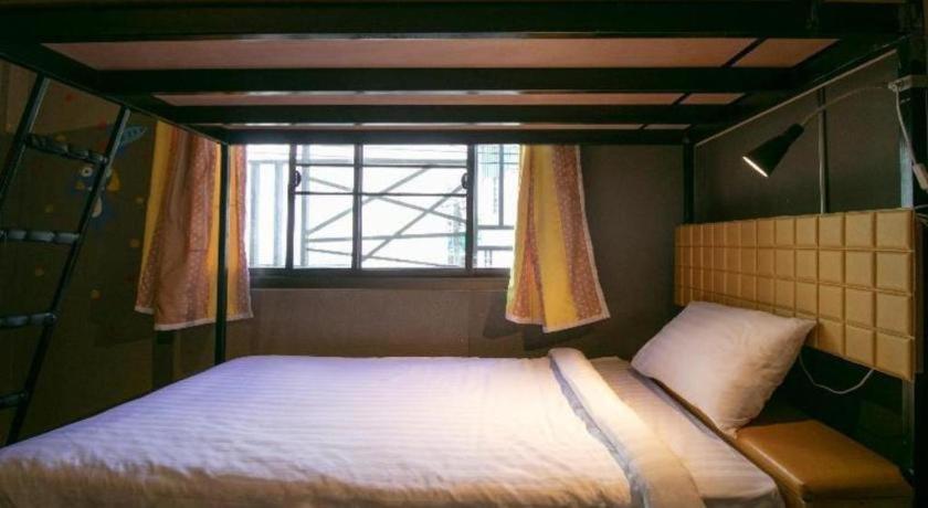 Oyo 505 Ente Space Hostel Бангкок Экстерьер фото