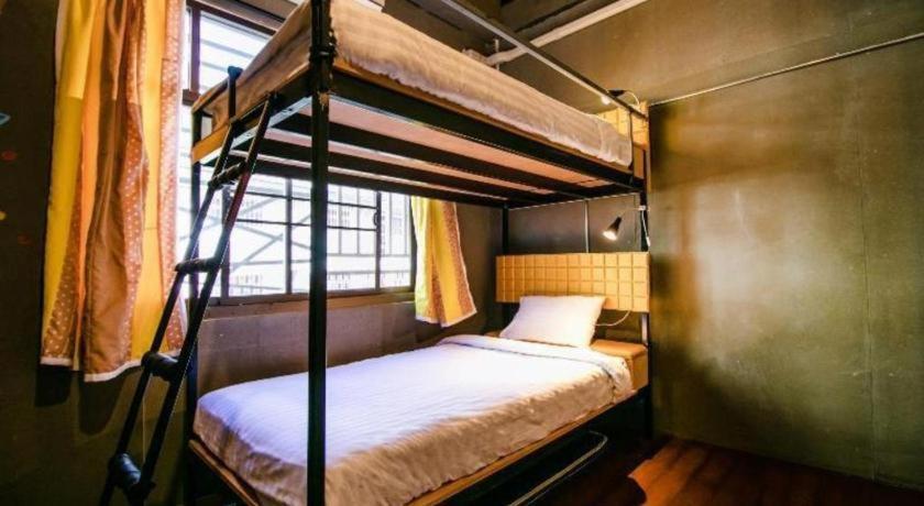 Oyo 505 Ente Space Hostel Бангкок Экстерьер фото